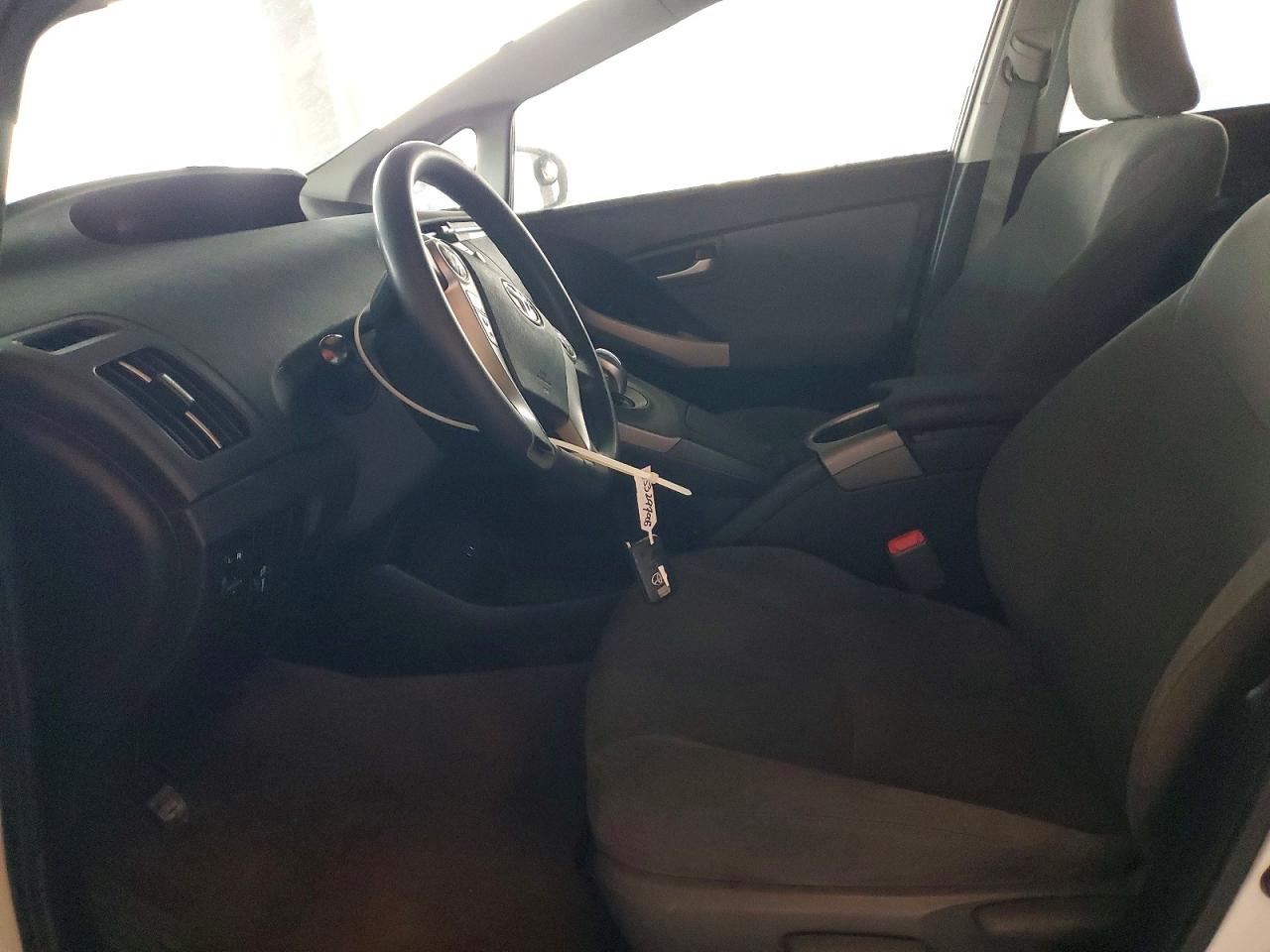 2012 TOYOTA PRIUS TWO photo 7