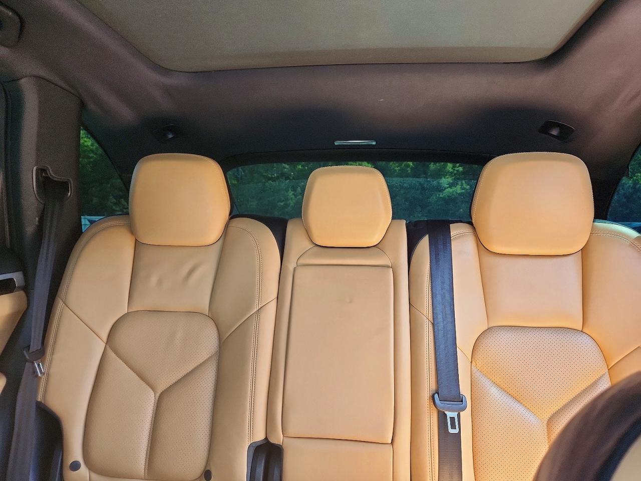 2016 PORSCHE CAYENNE photo 28