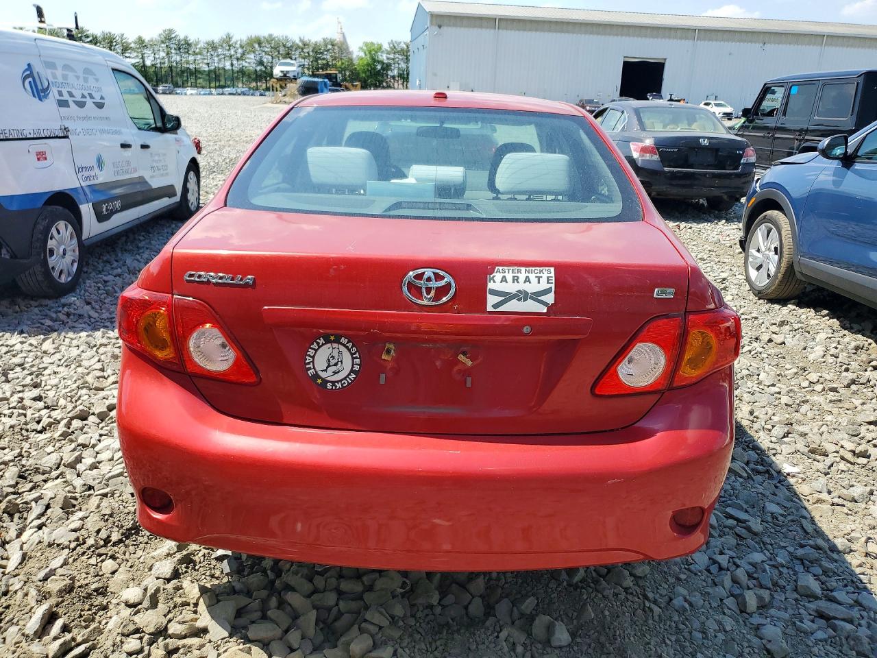 2010 TOYOTA COROLLA LE photo 11