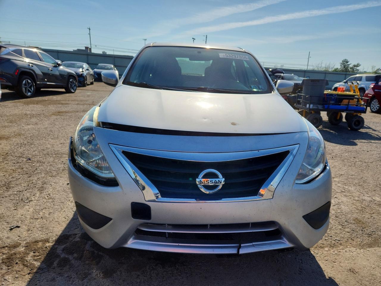 2019 NISSAN VERSA SV photo 13