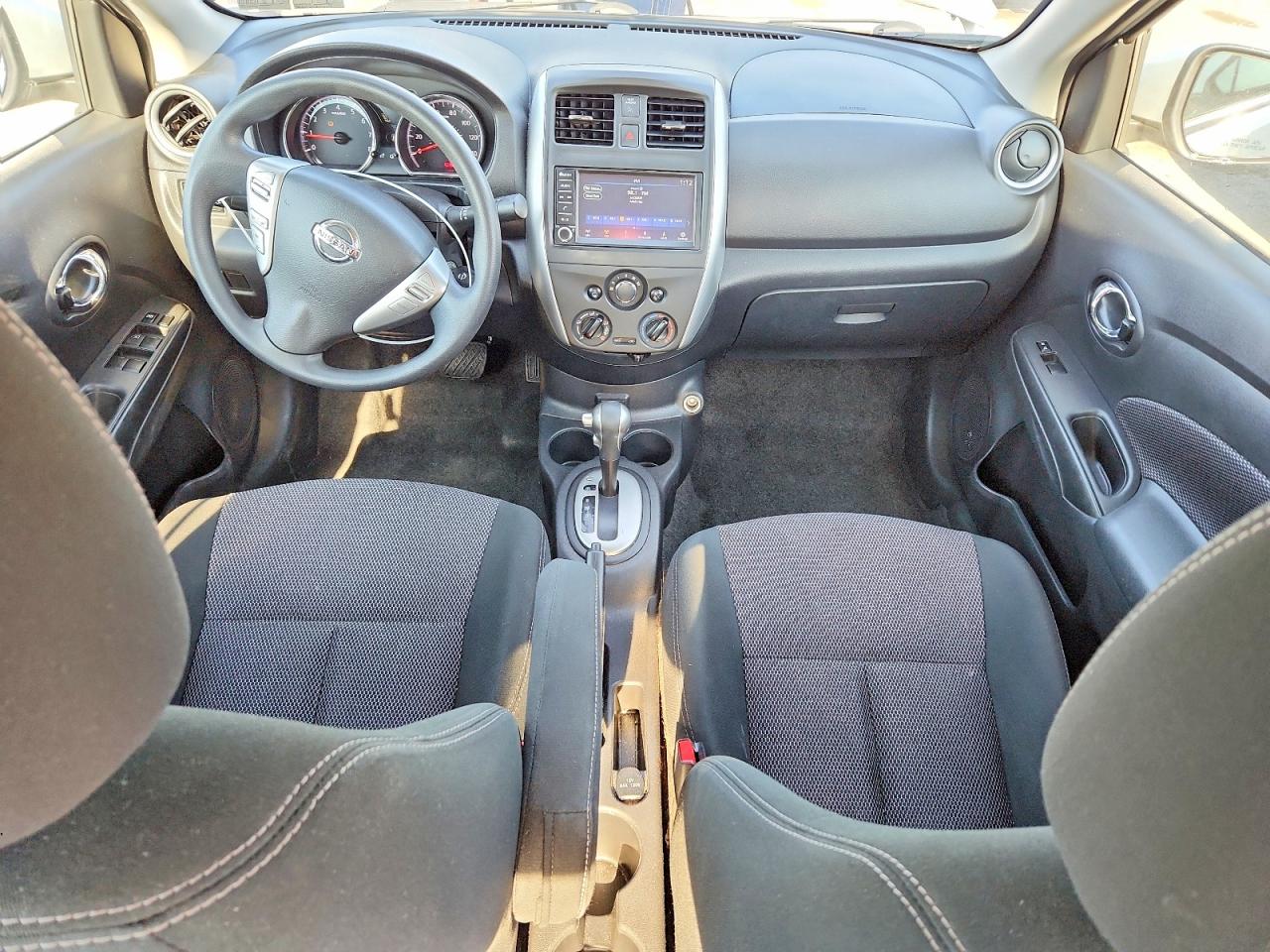 2019 NISSAN VERSA SV photo 22
