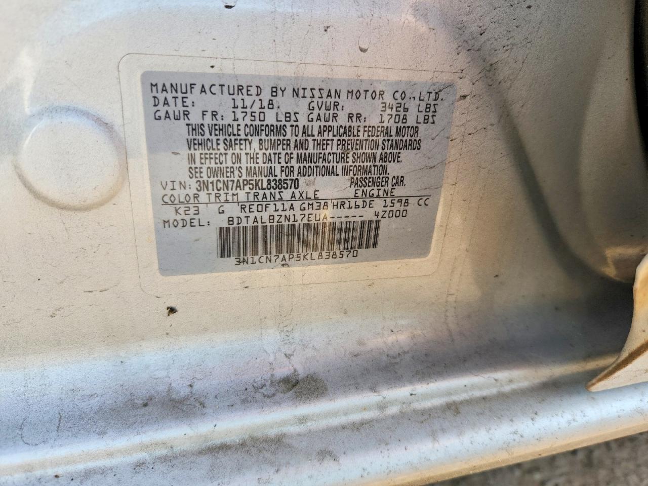 2019 NISSAN VERSA SV photo 34