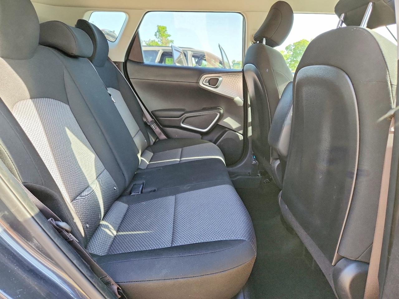 2020 KIA SOUL LX photo 31
