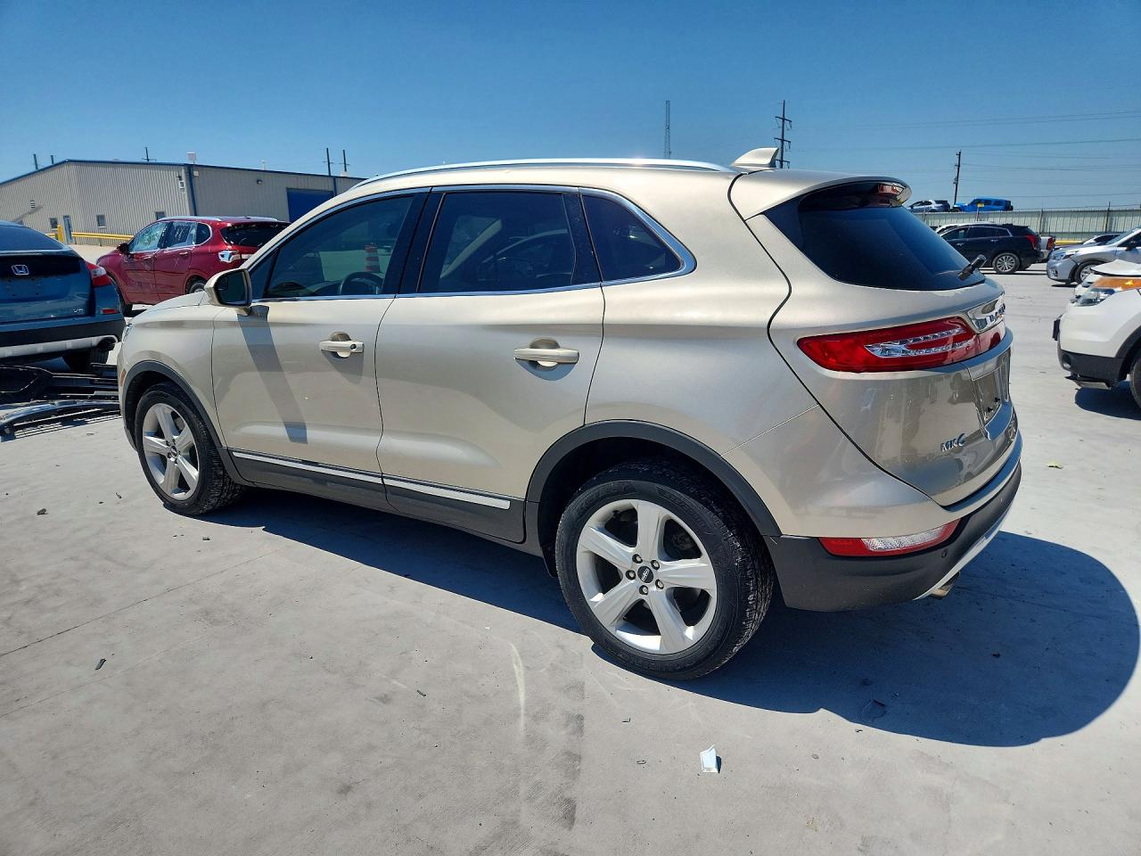 2017 LINCOLN MKC PREMIERE photo 4
