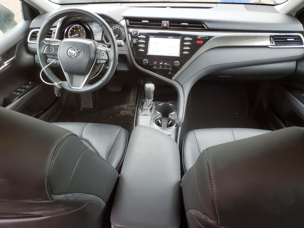 2018 TOYOTA CAMRY L photo 15