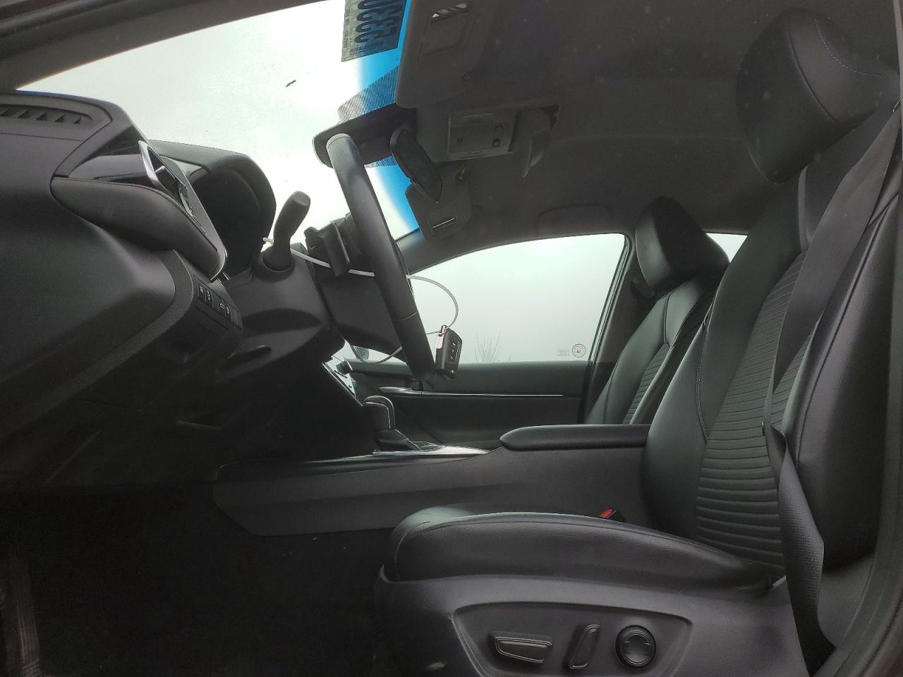 2018 TOYOTA CAMRY L photo 13