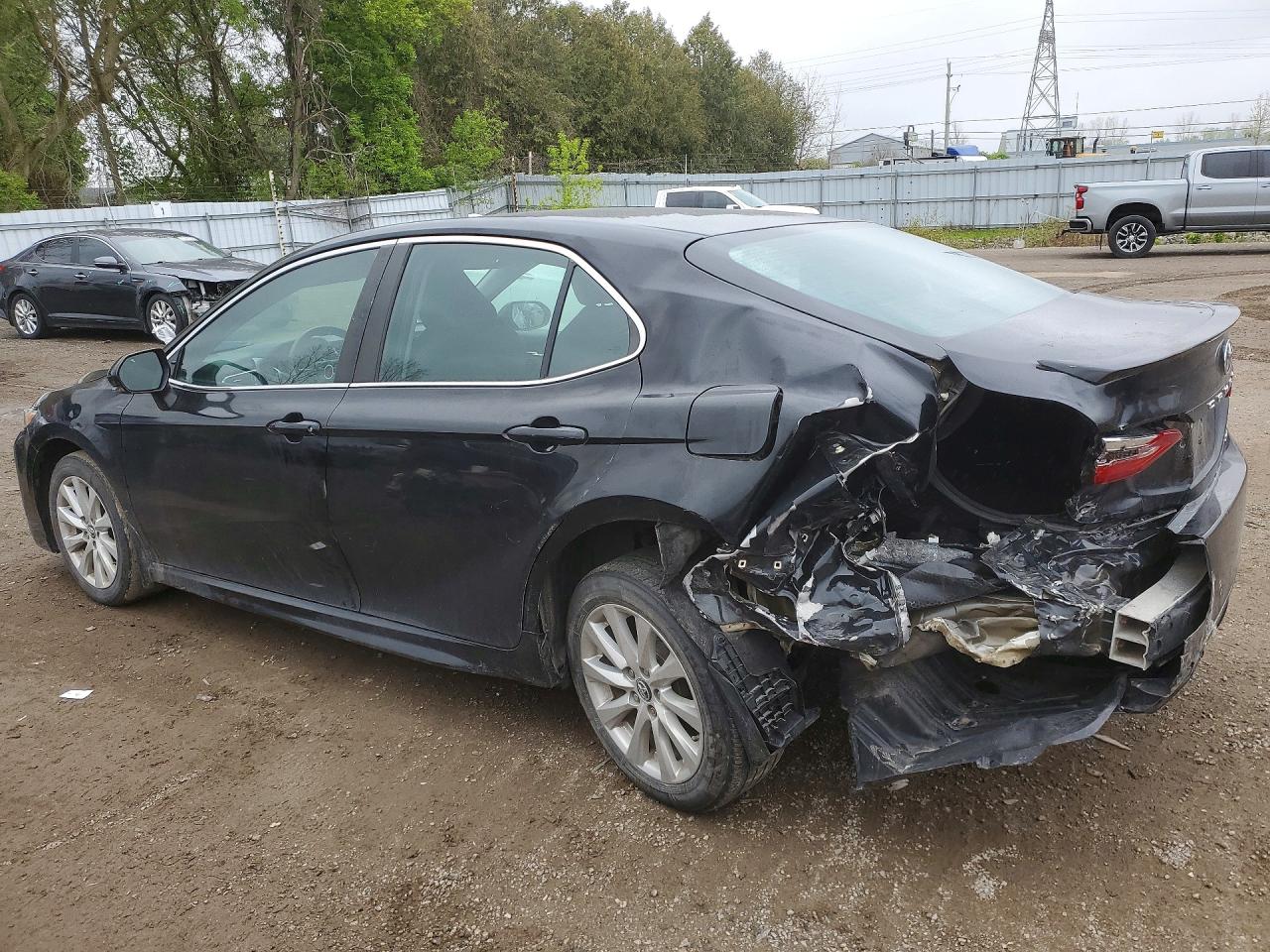 2018 TOYOTA CAMRY L photo 3