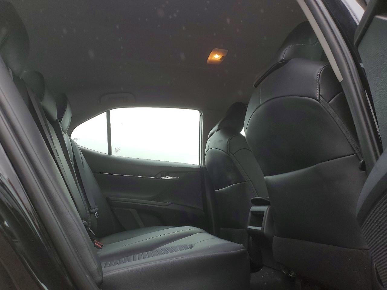 2018 TOYOTA CAMRY L photo 19