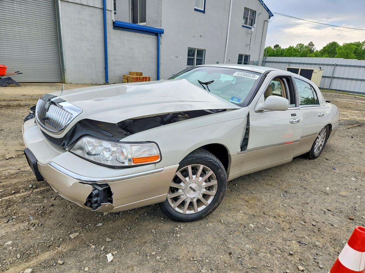 2006 LINCOLN TOWN CAR