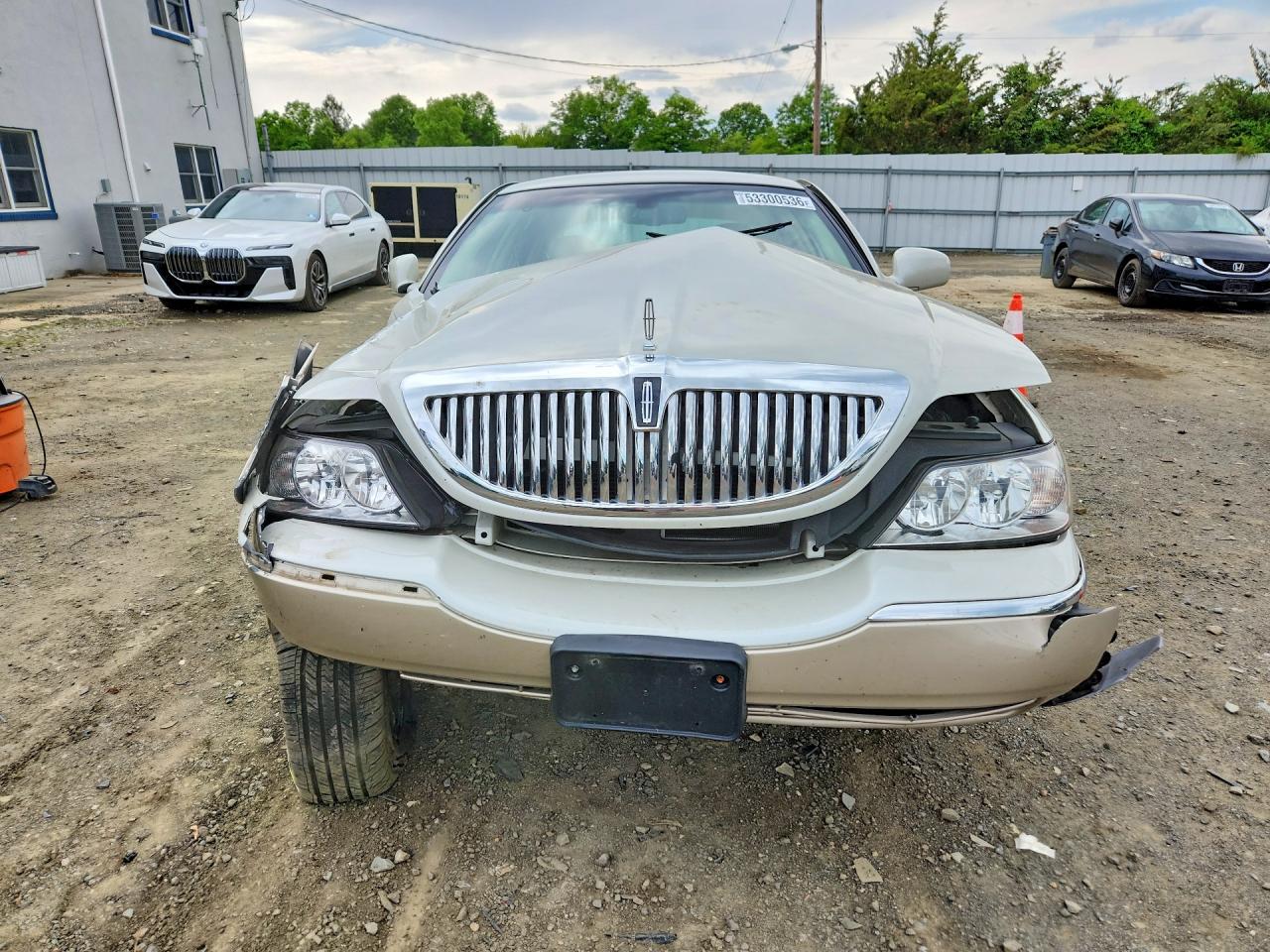 2006 LINCOLN TOWN CAR SIGNATURE photo 9