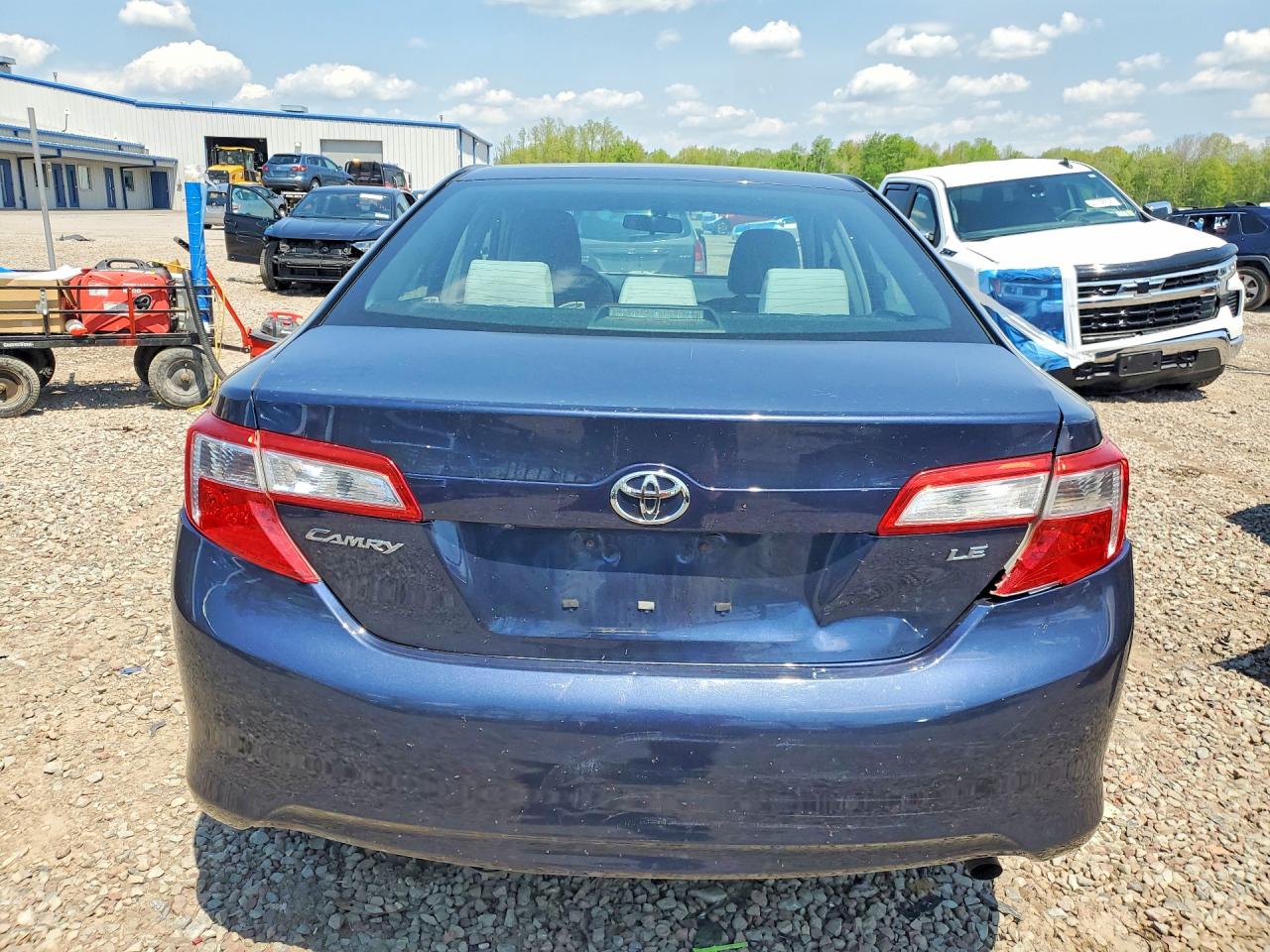 2014 TOYOTA CAMRY LE photo 16