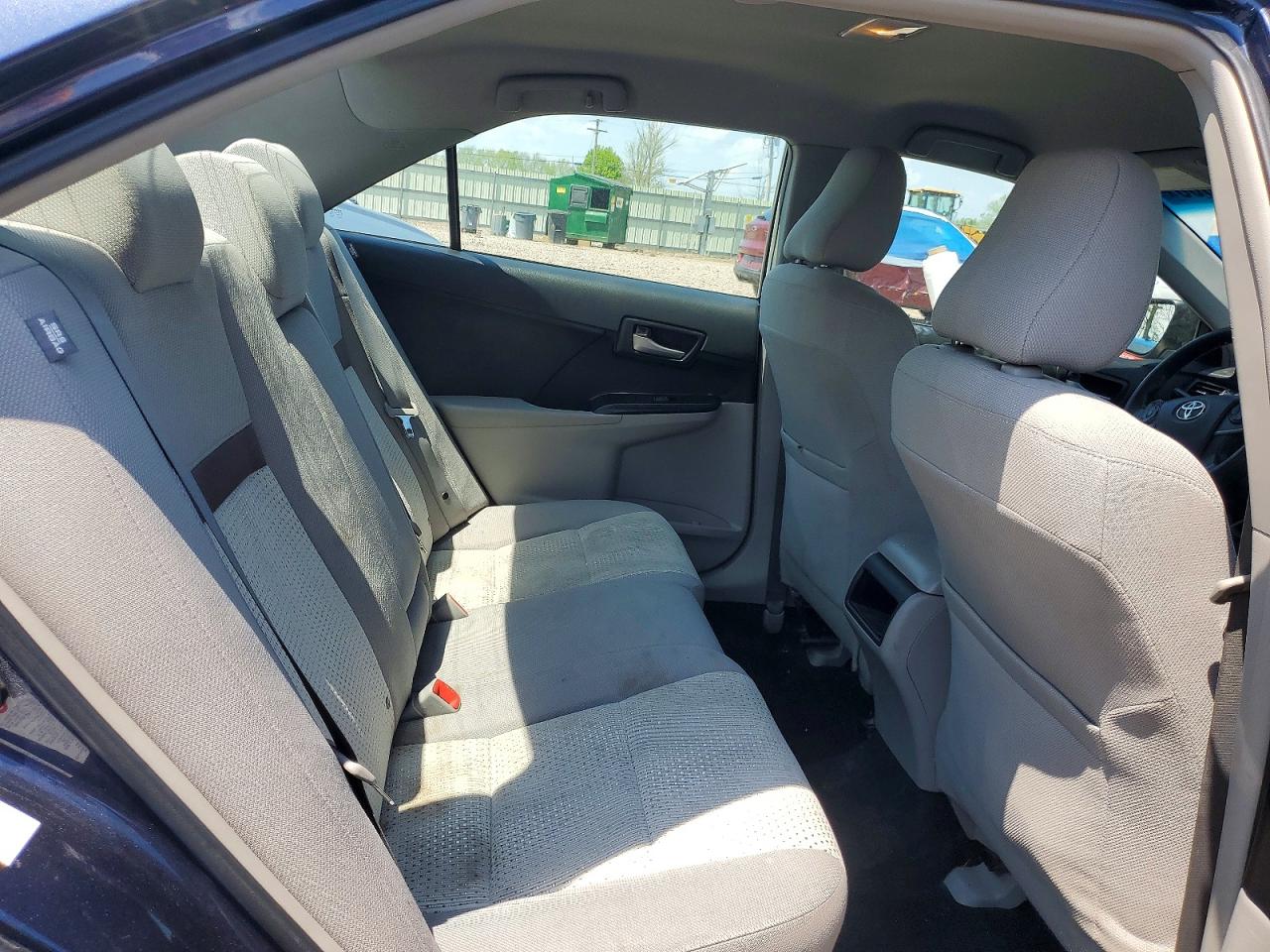 2014 TOYOTA CAMRY LE photo 28