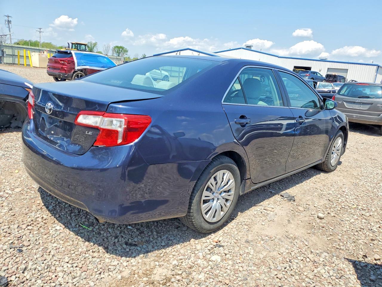 2014 TOYOTA CAMRY LE photo 7