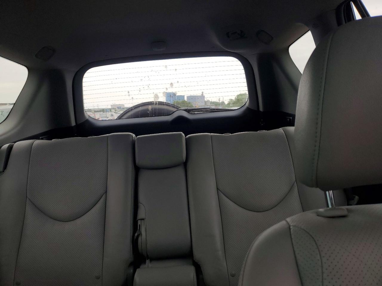 2012 TOYOTA RAV4 LIMITED photo 28