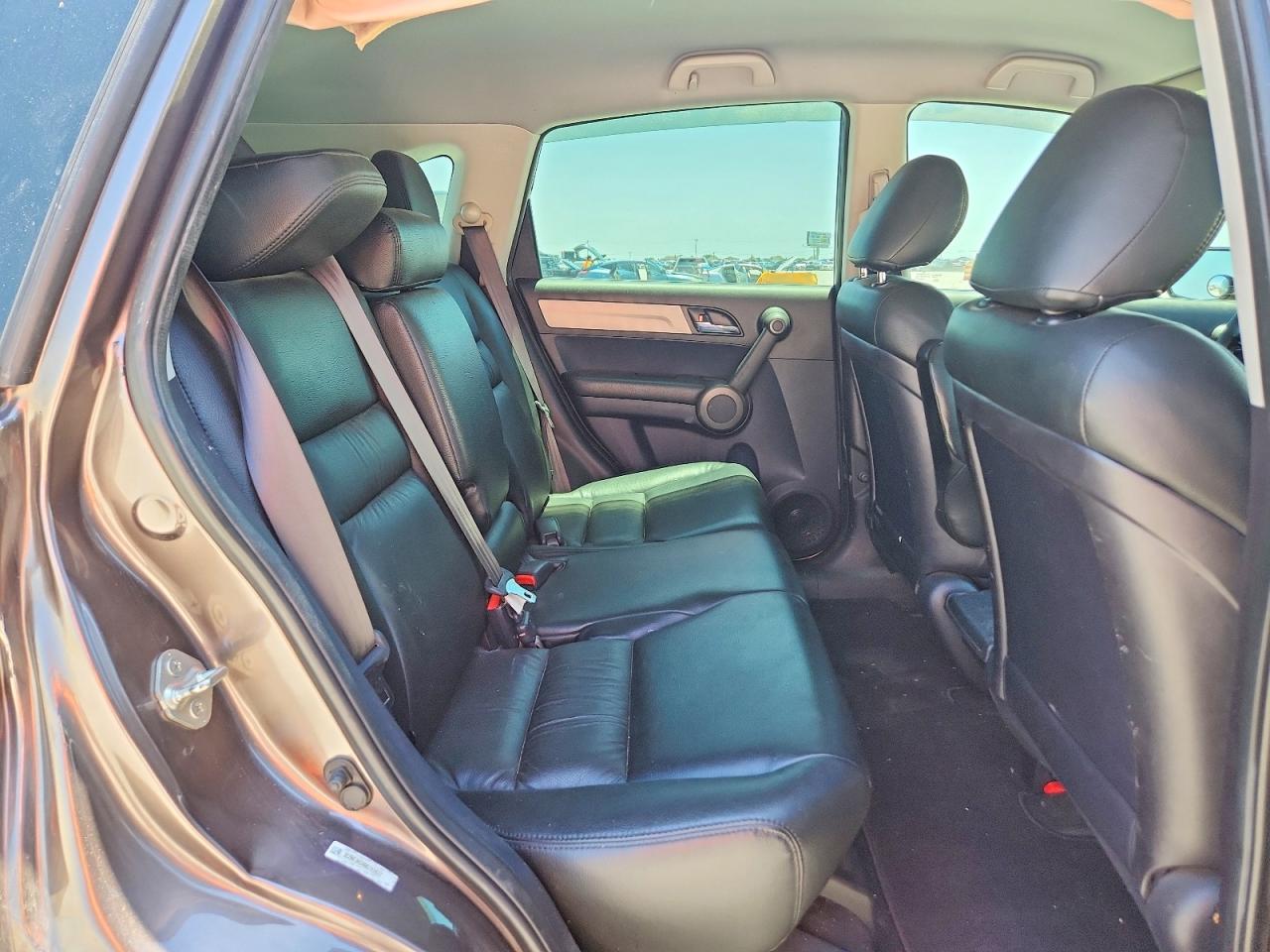 2011 HONDA CR-V LX photo 31