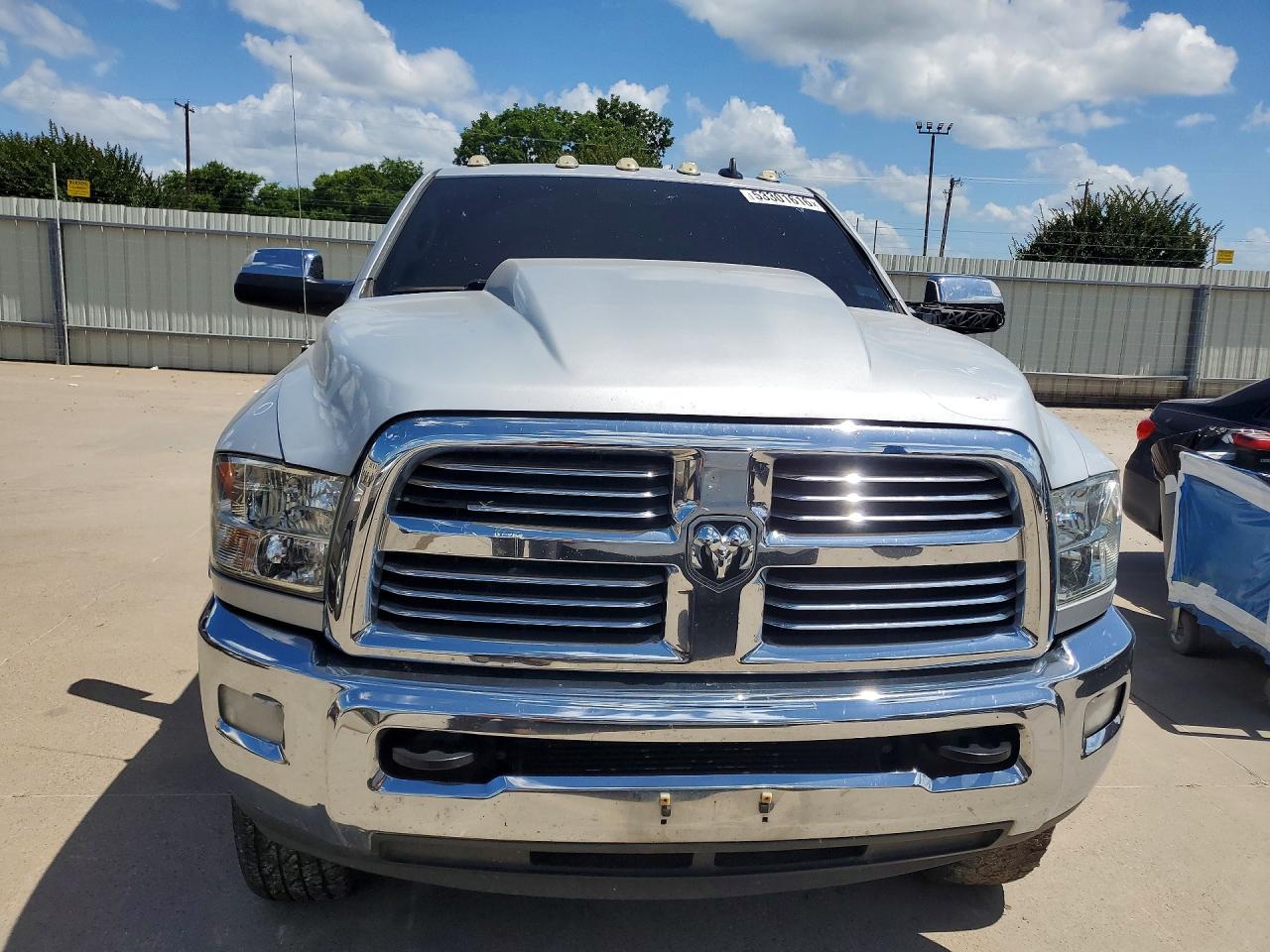 2018 RAM 2500 SLT photo 9