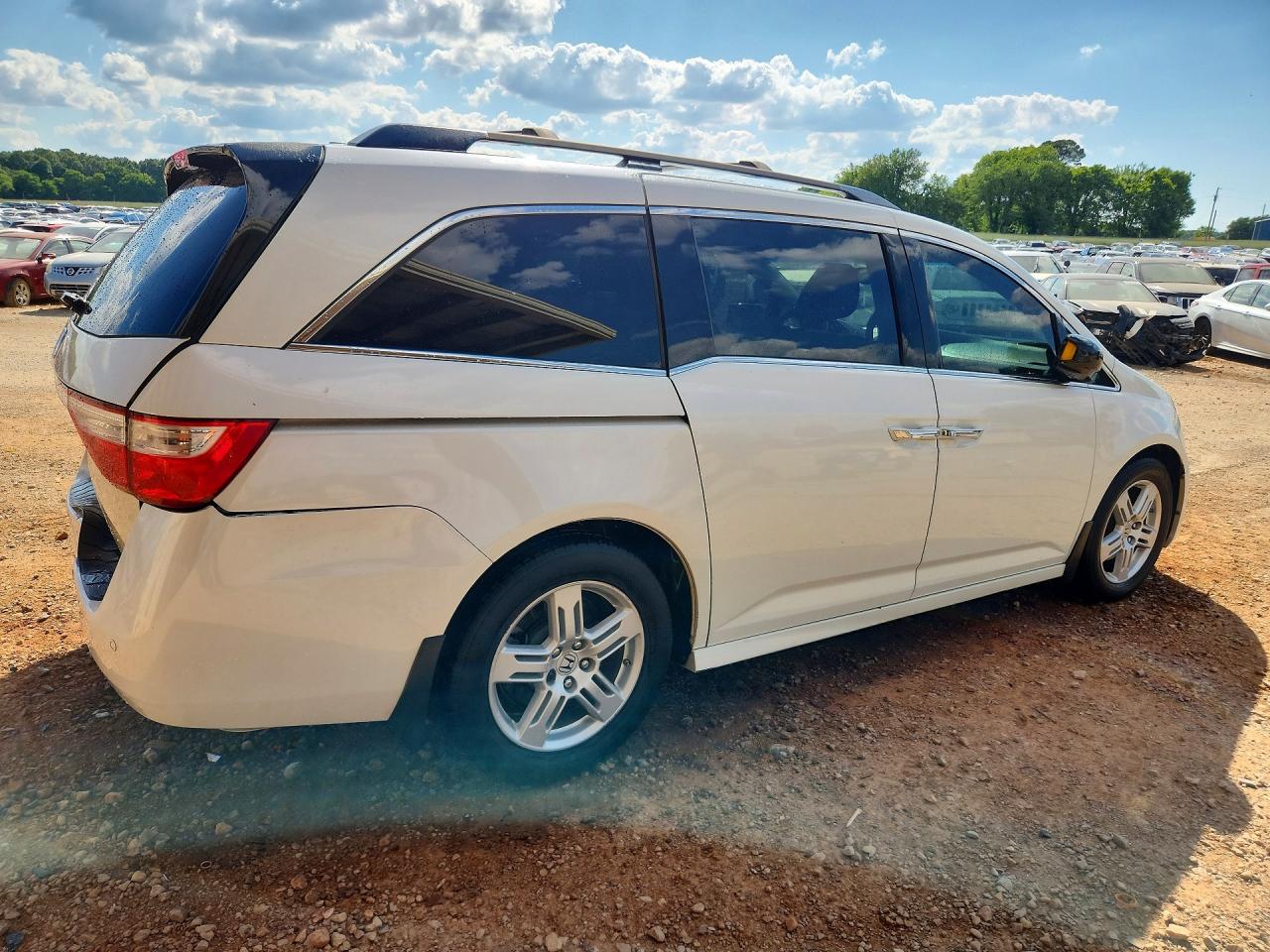 2013 HONDA ODYSSEY TOURING photo 5