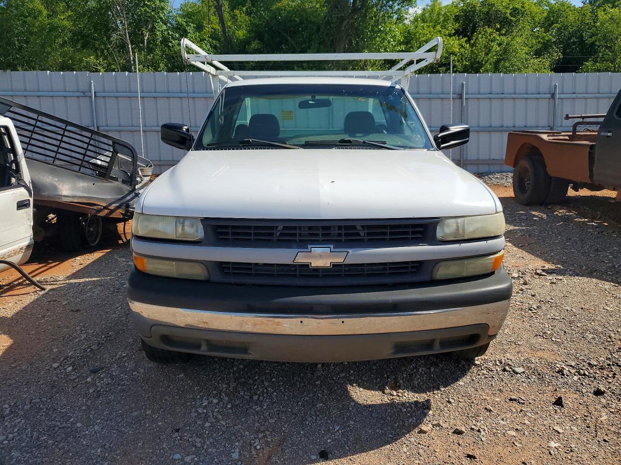 2002 CHEVROLET SILVERADO C2500 photo 5