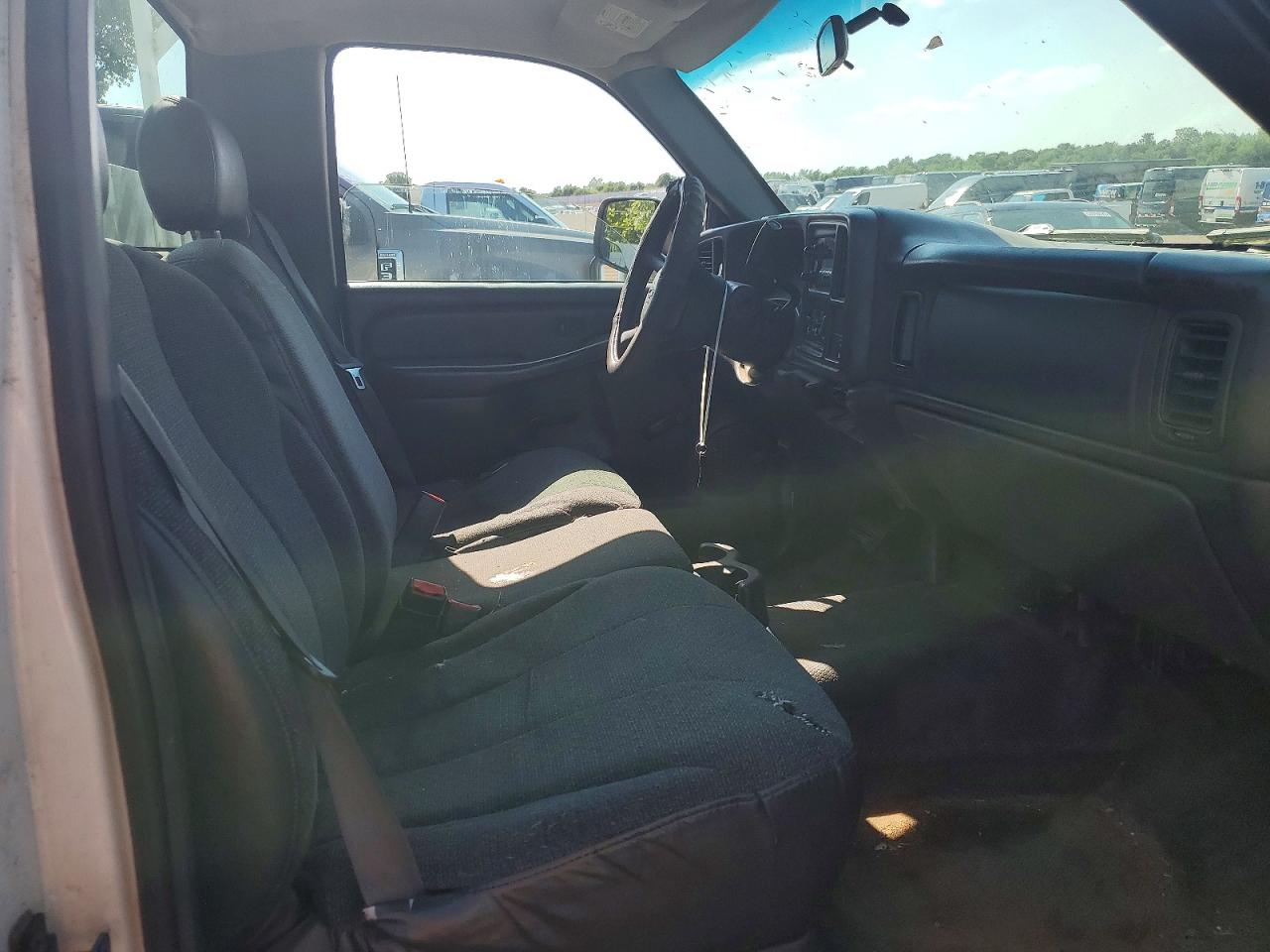 2002 CHEVROLET SILVERADO C2500 photo 10