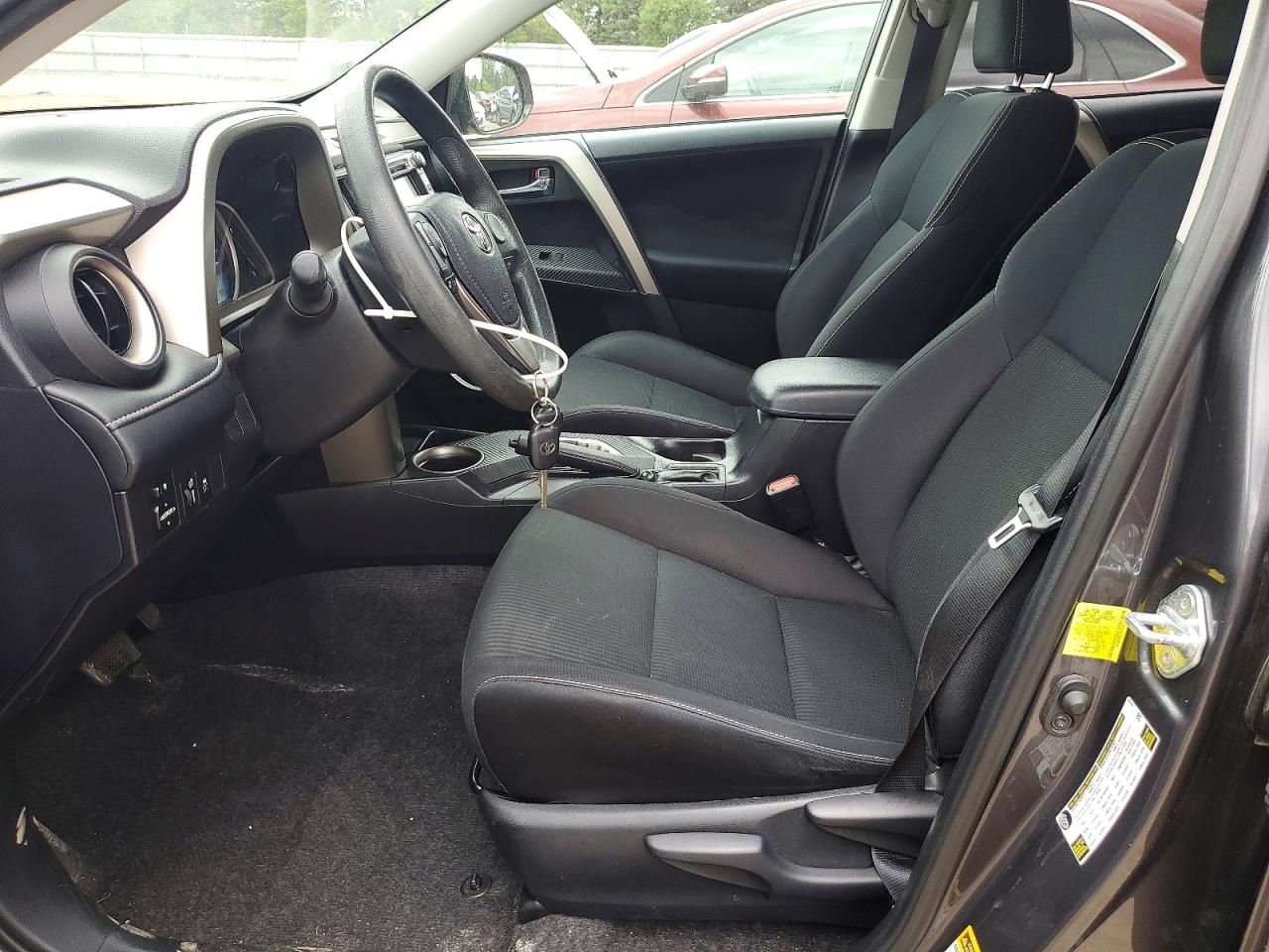 2015 TOYOTA RAV4 XLE photo 13