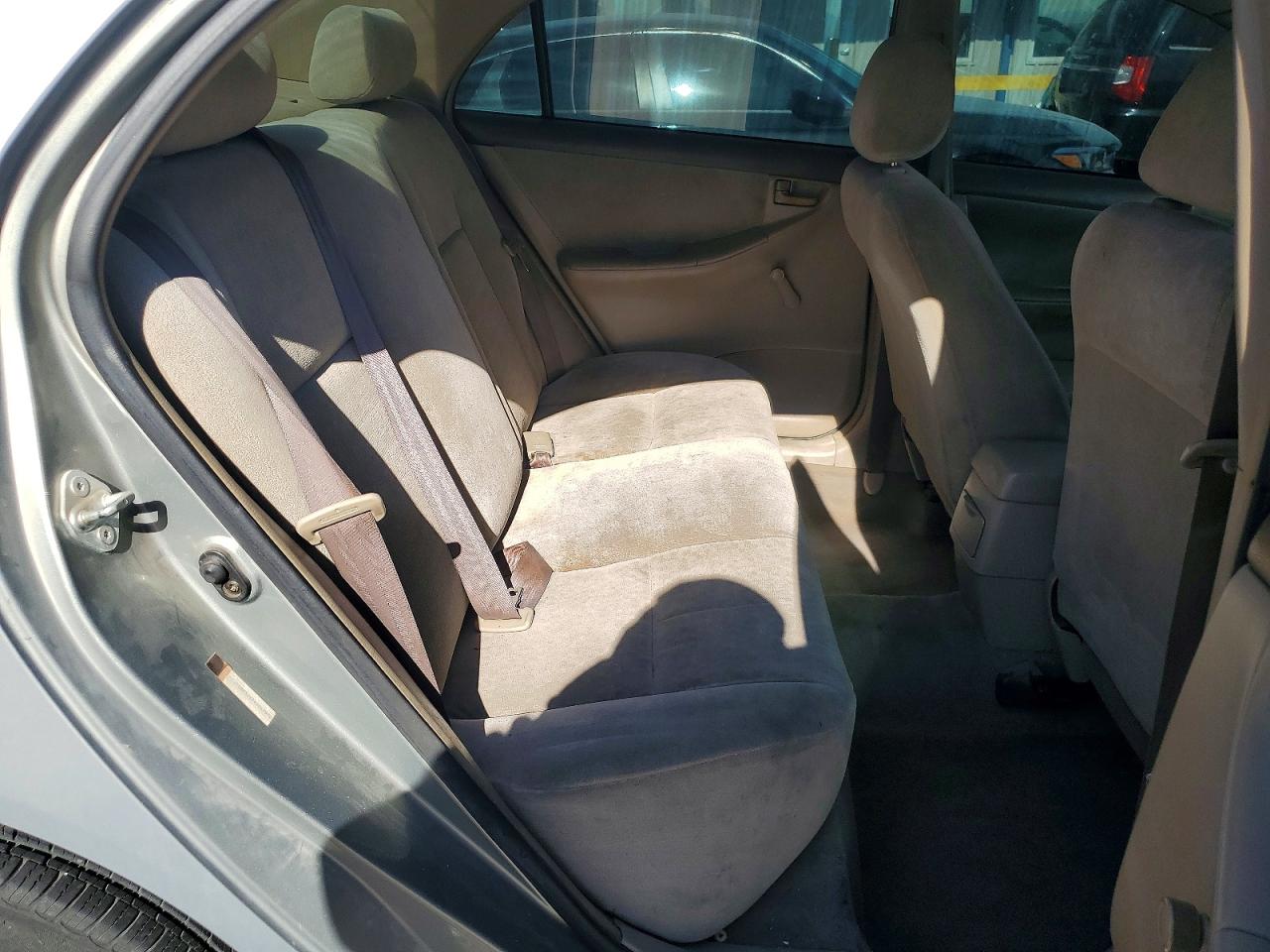 2004 TOYOTA COROLLA CE photo 19