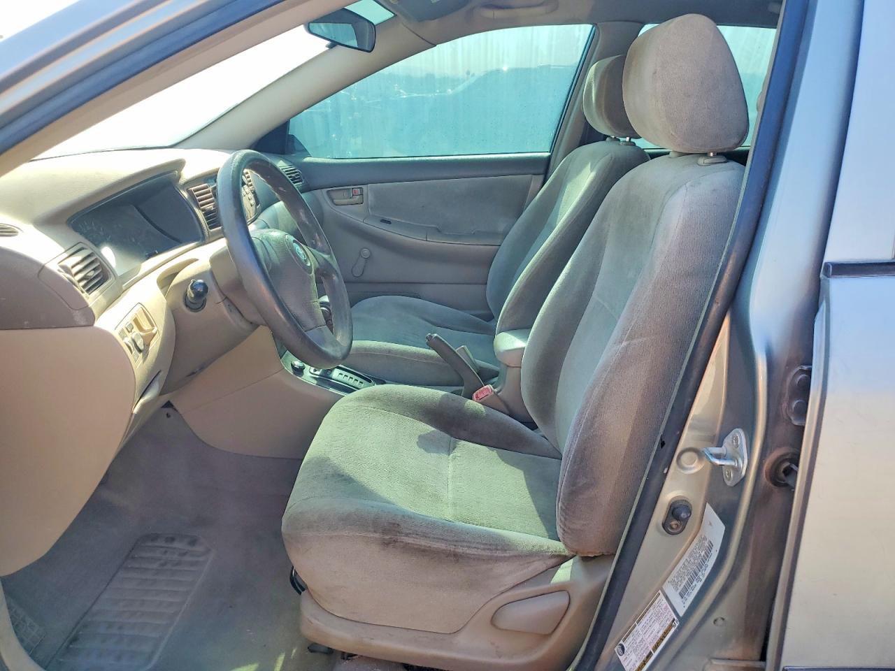 2004 TOYOTA COROLLA CE photo 13