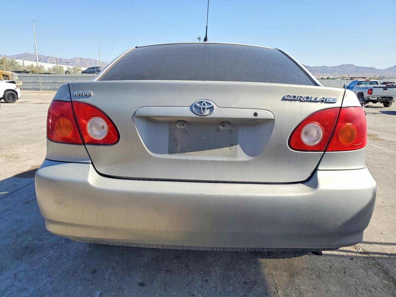 2004 TOYOTA COROLLA CE photo 11