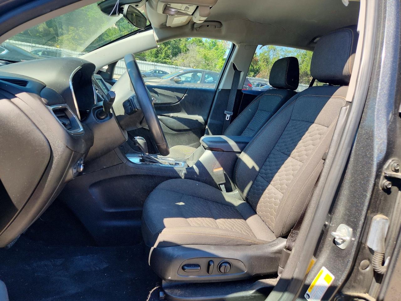 2020 CHEVROLET EQUINOX LT photo 13