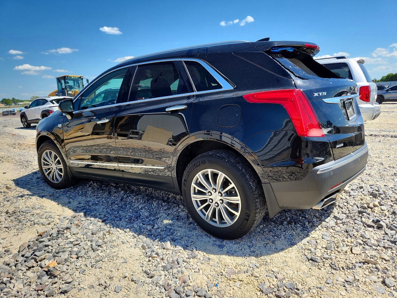2017 CADILLAC XT5 LUXURY photo 4