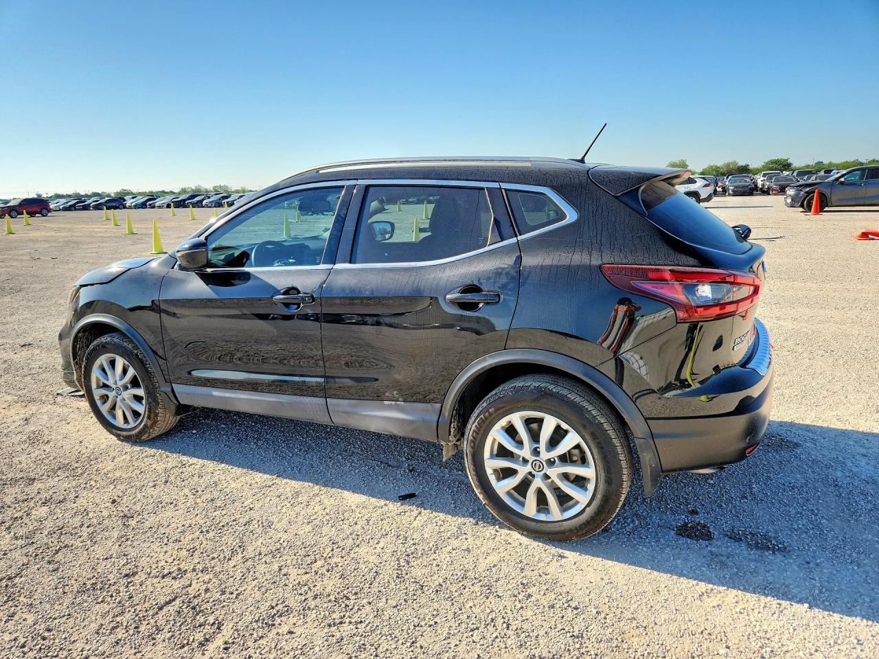 2020 NISSAN ROGUE SPORT SV photo 3