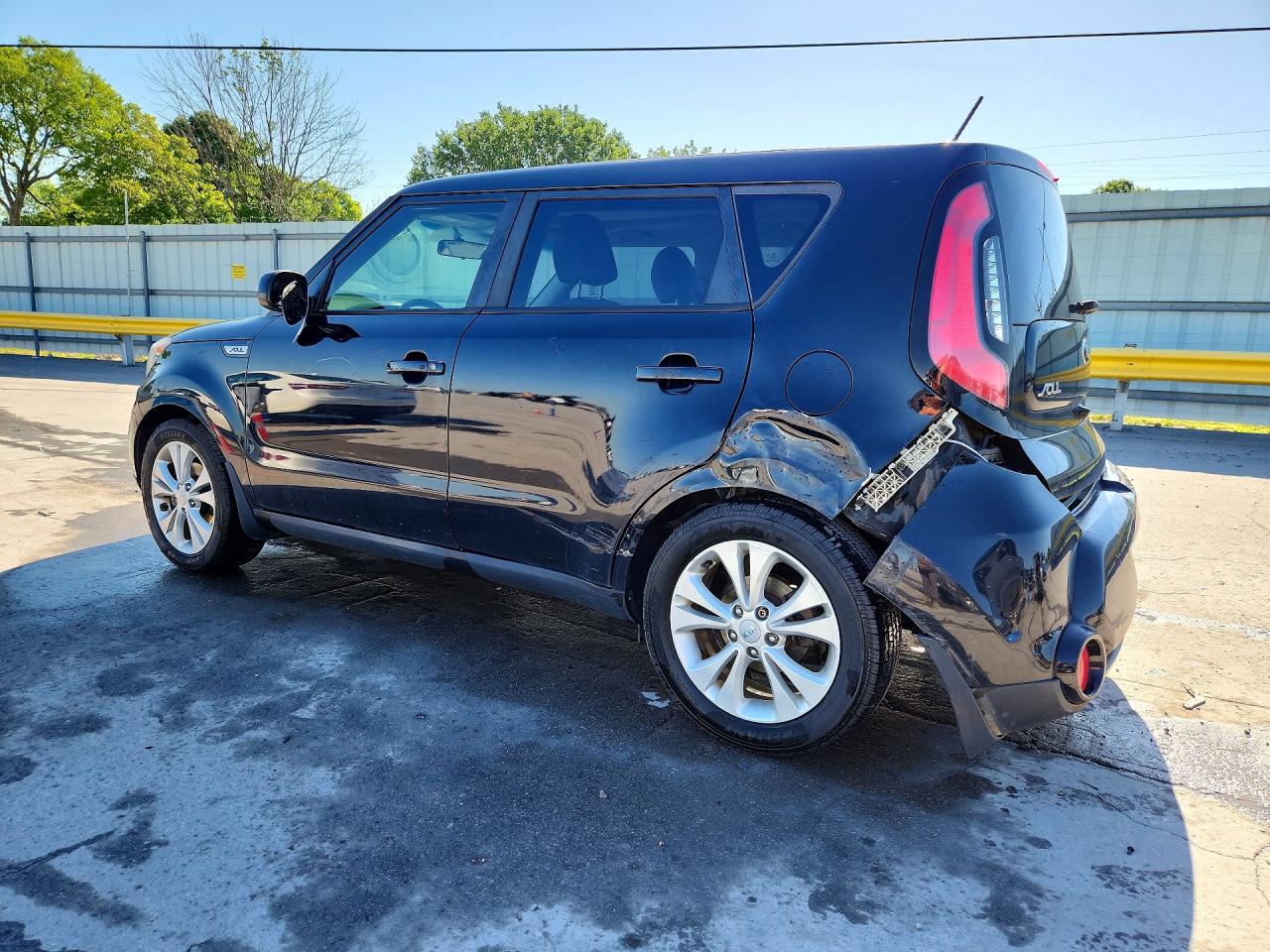 2016 KIA SOUL + photo 2