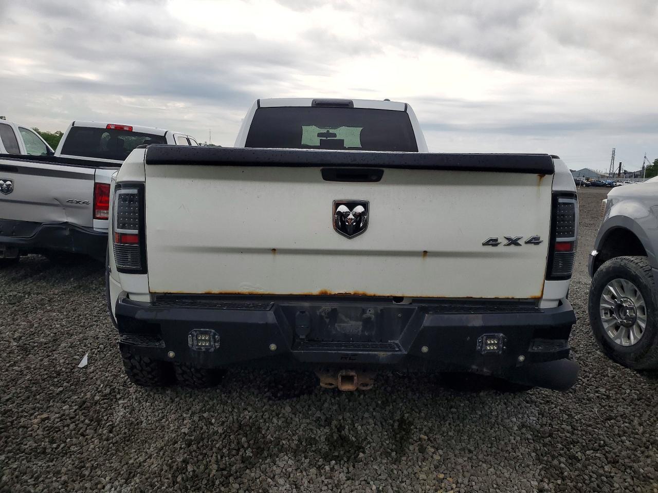 2012 DODGE RAM 3500 ST photo 11