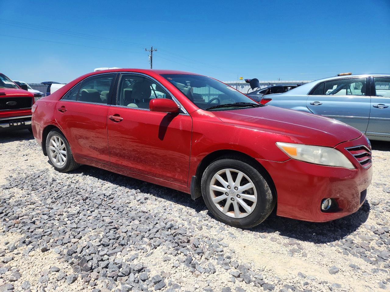 2010 TOYOTA CAMRY XLE photo 10