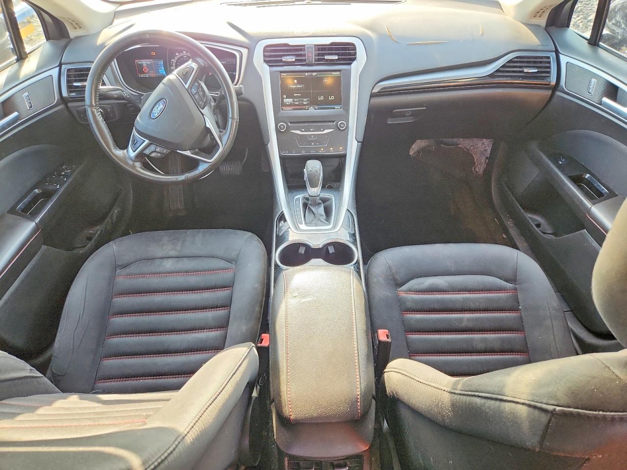 2015 FORD FUSION SE photo 22
