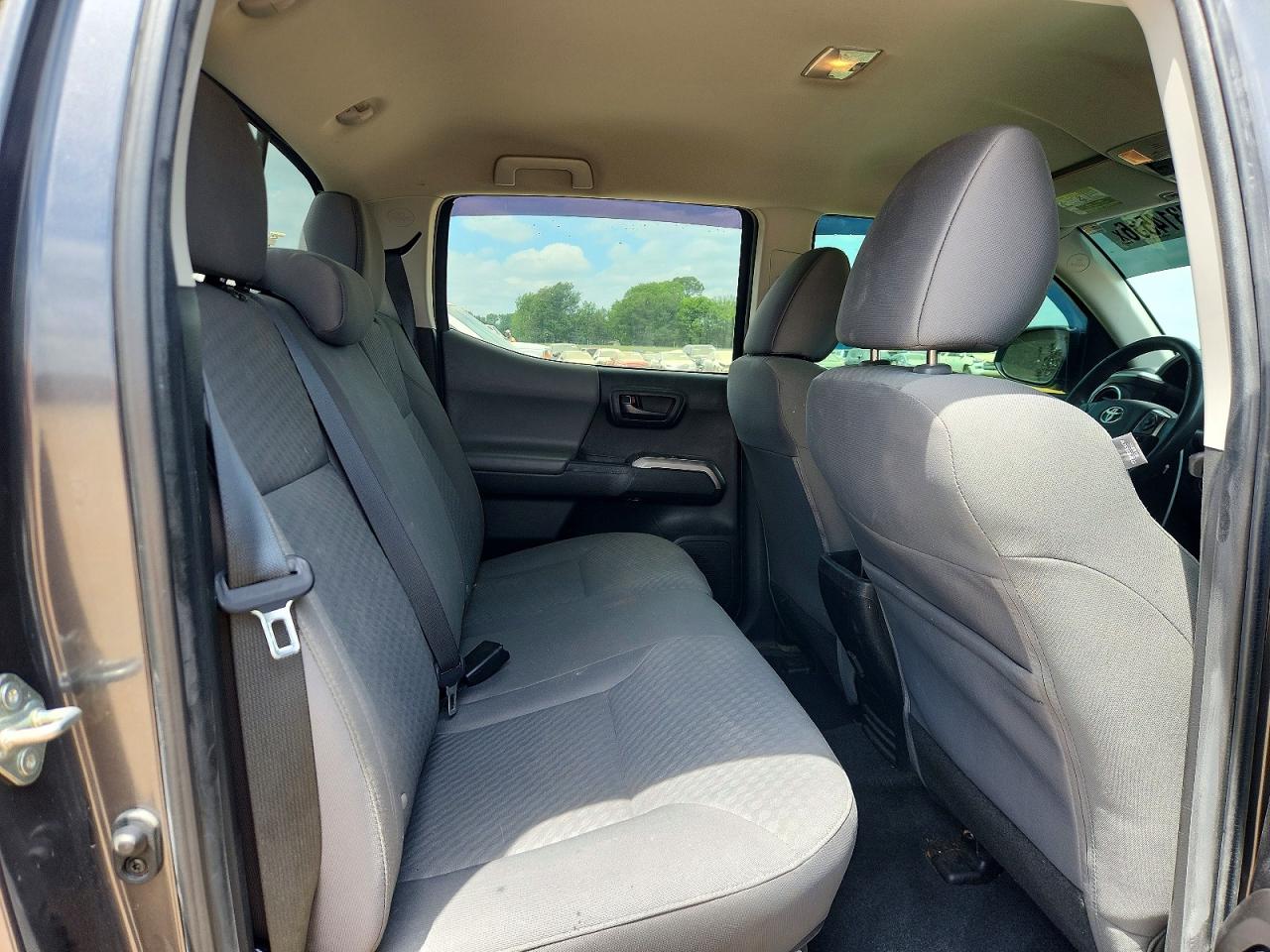 2022 TOYOTA TACOMA SR5 V6 photo 19