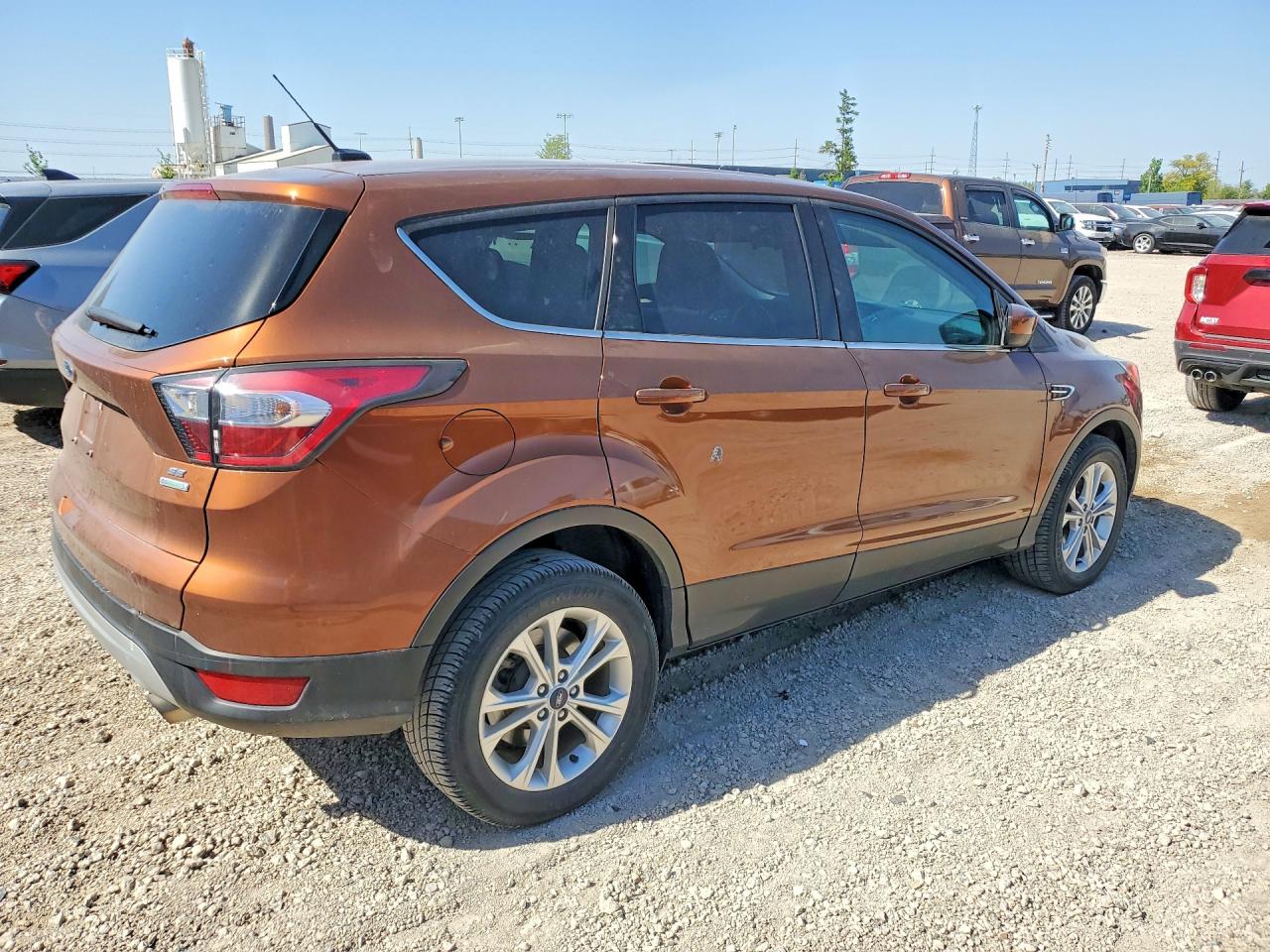 2017 FORD ESCAPE SE photo 3