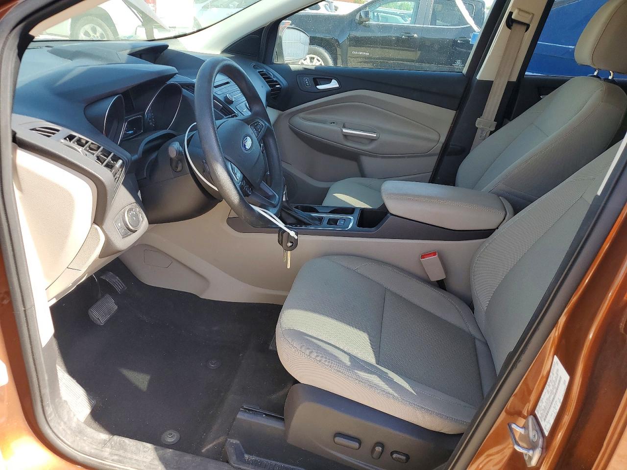 2017 FORD ESCAPE SE photo 7