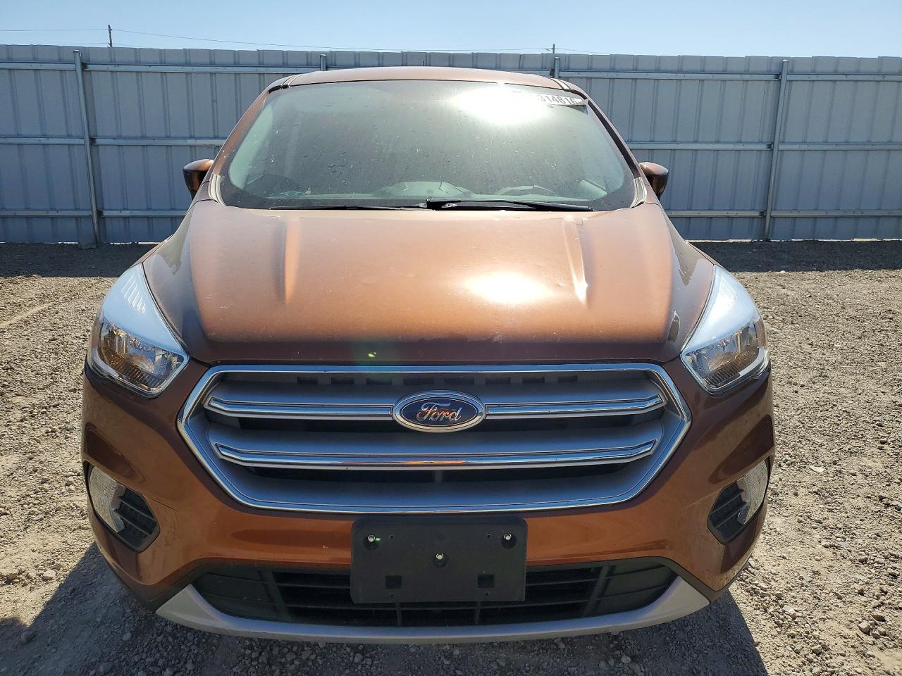 2017 FORD ESCAPE SE photo 5