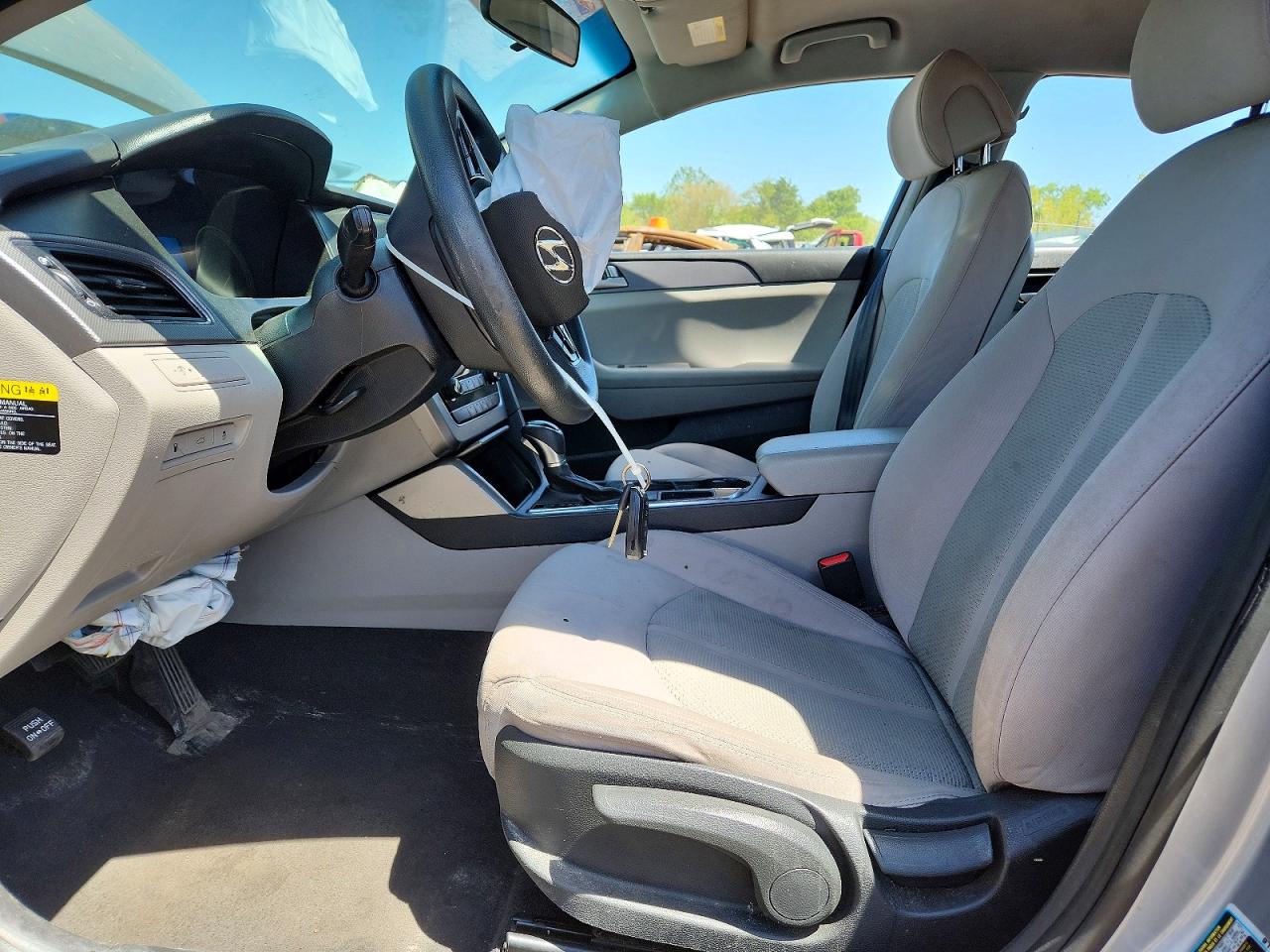 2017 HYUNDAI SONATA photo 19
