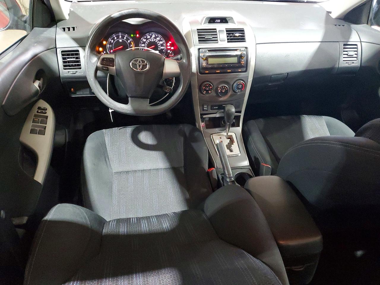 2012 TOYOTA COROLLA S photo 15