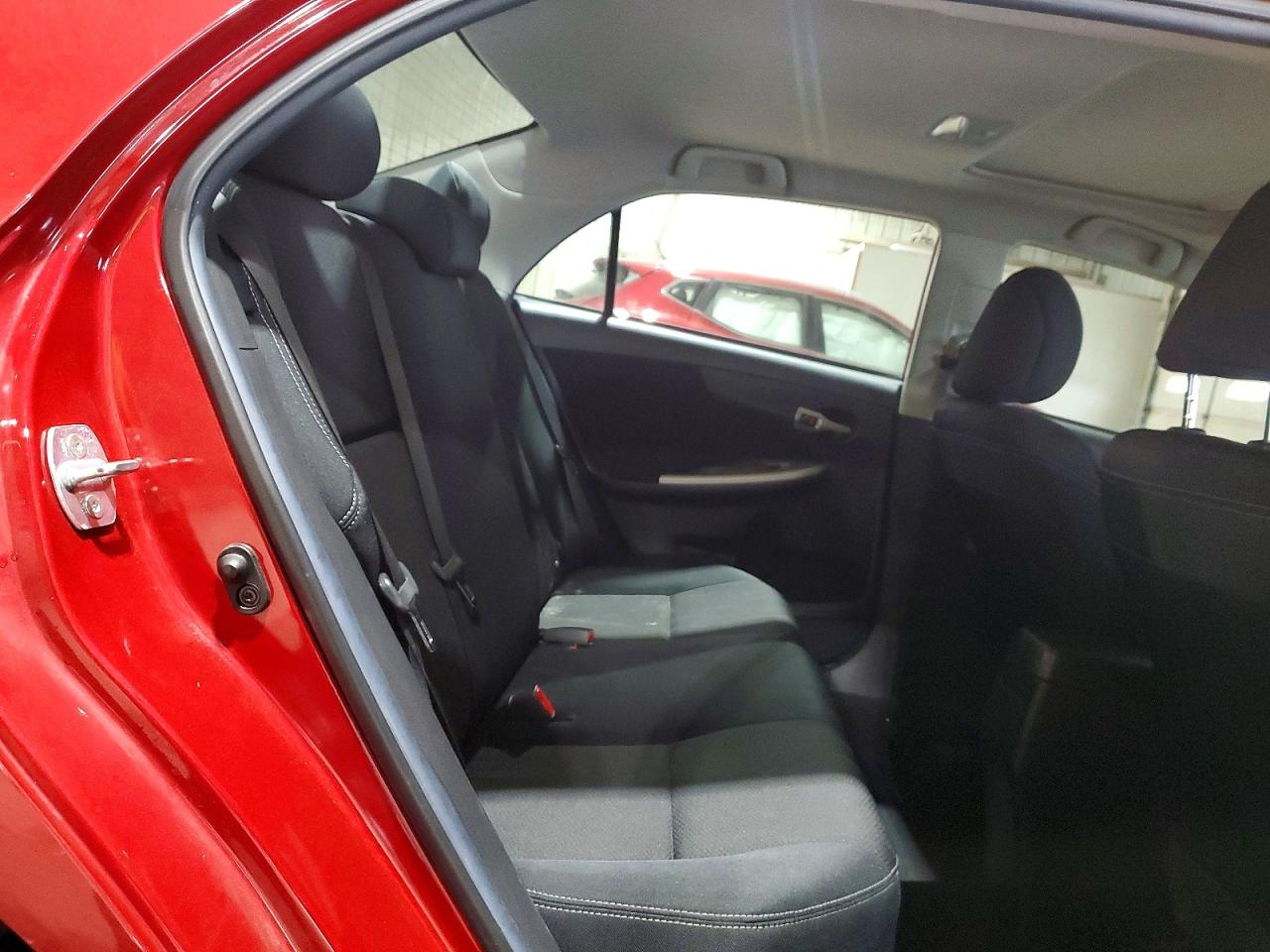 2012 TOYOTA COROLLA S photo 19