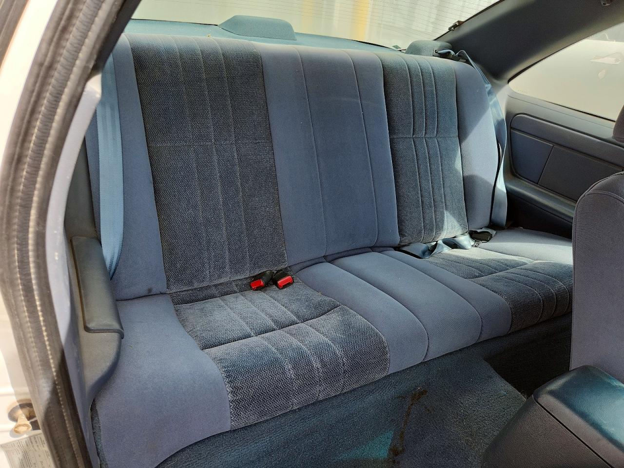1992 FORD THUNDERBIRD photo 19
