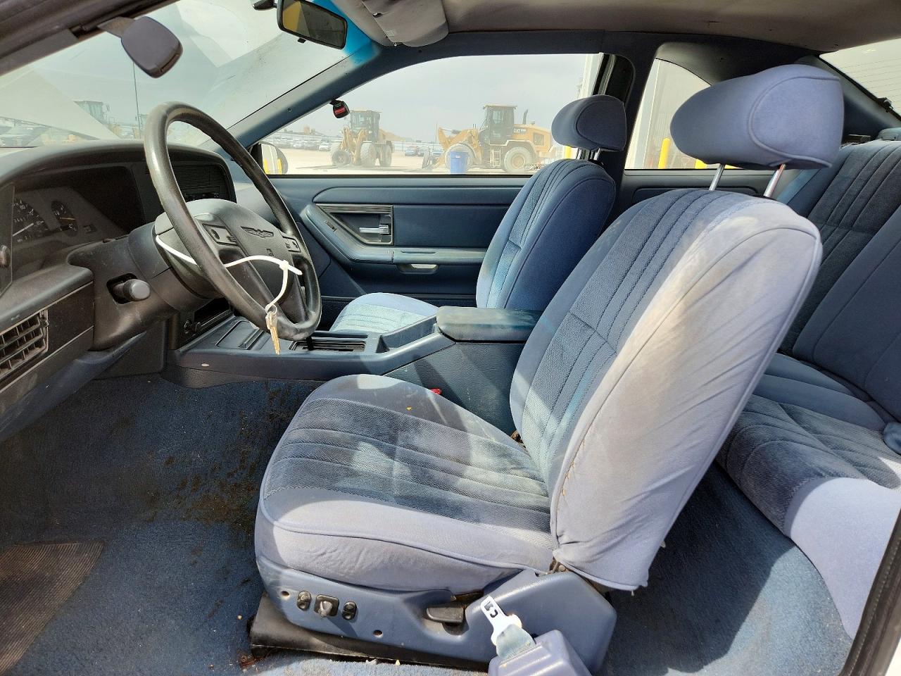 1992 FORD THUNDERBIRD photo 13