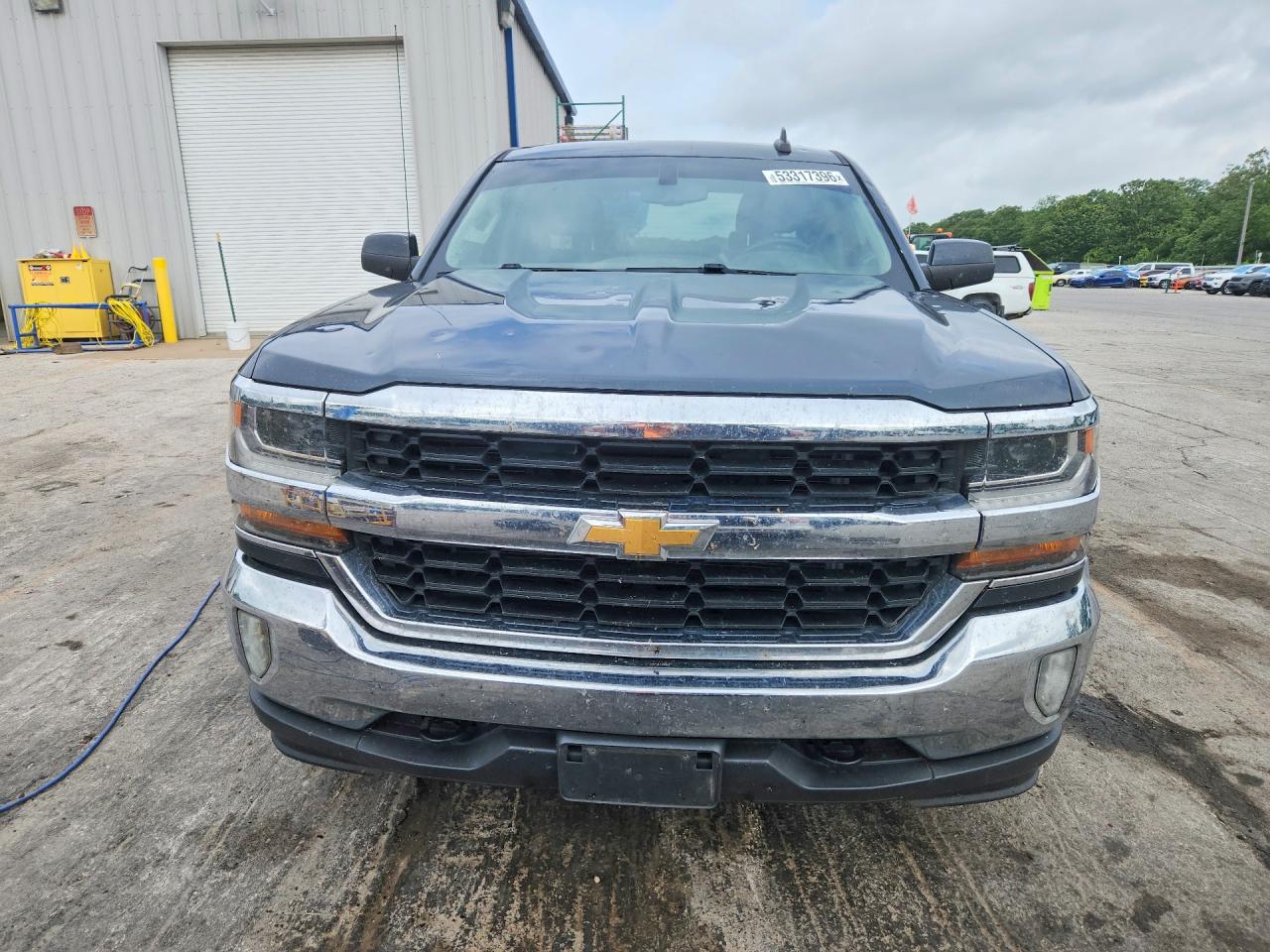 2017 CHEVROLET SILVERADO K1500 LT photo 9