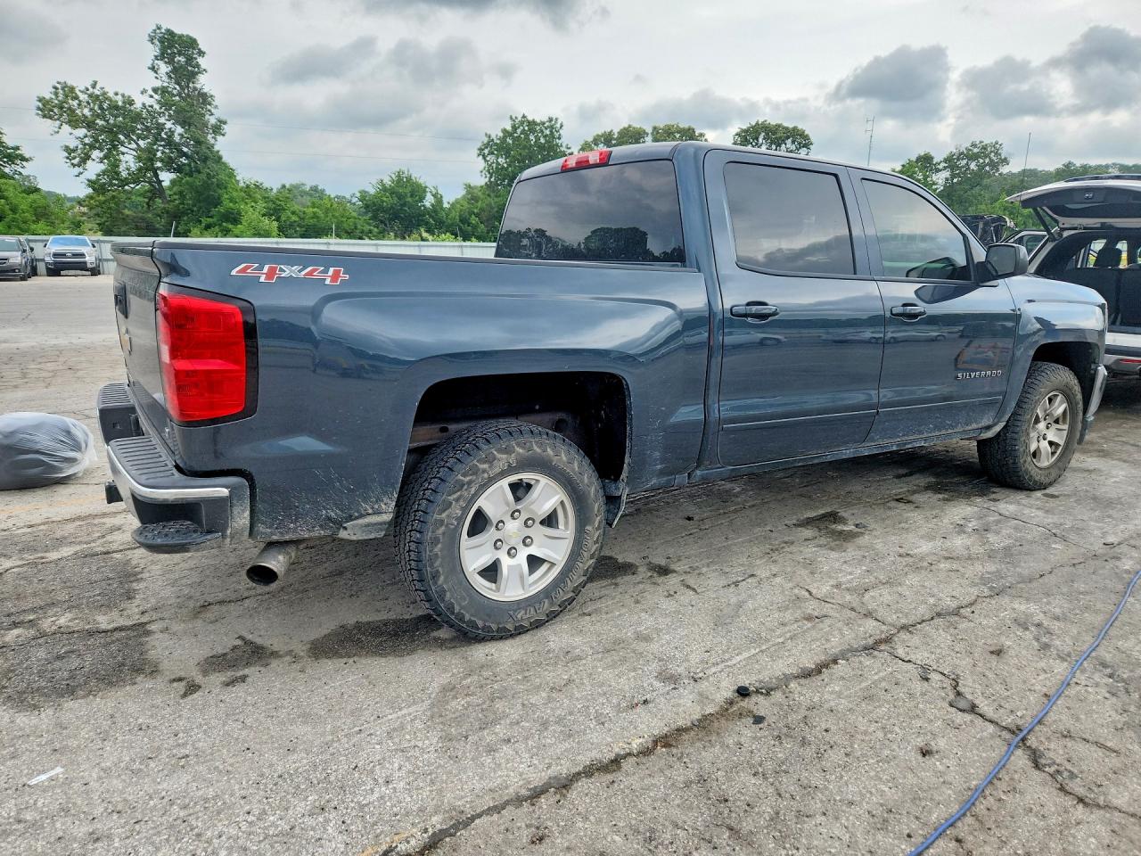 2017 CHEVROLET SILVERADO K1500 LT photo 5