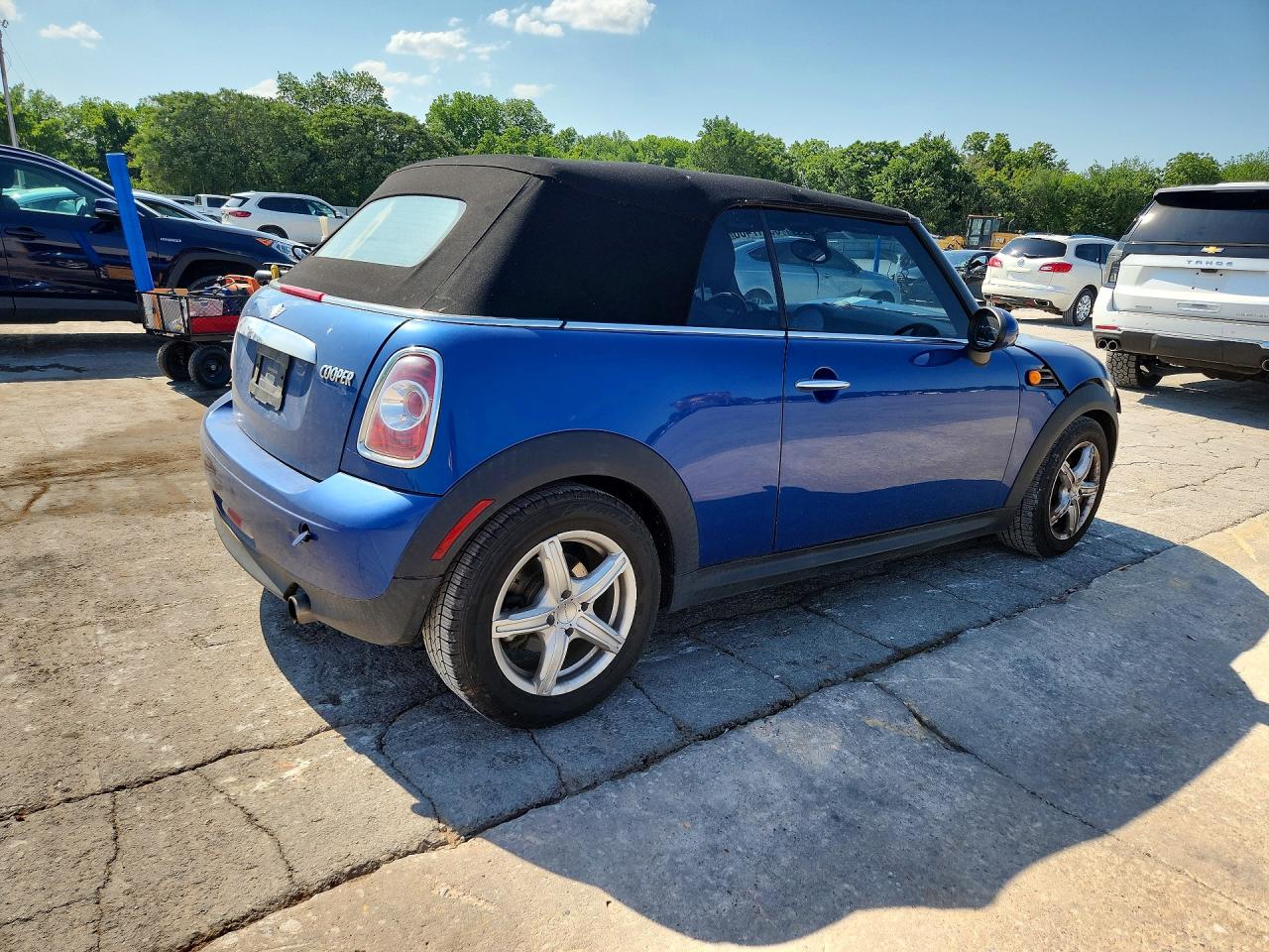 2012 MINI COOPER photo 5