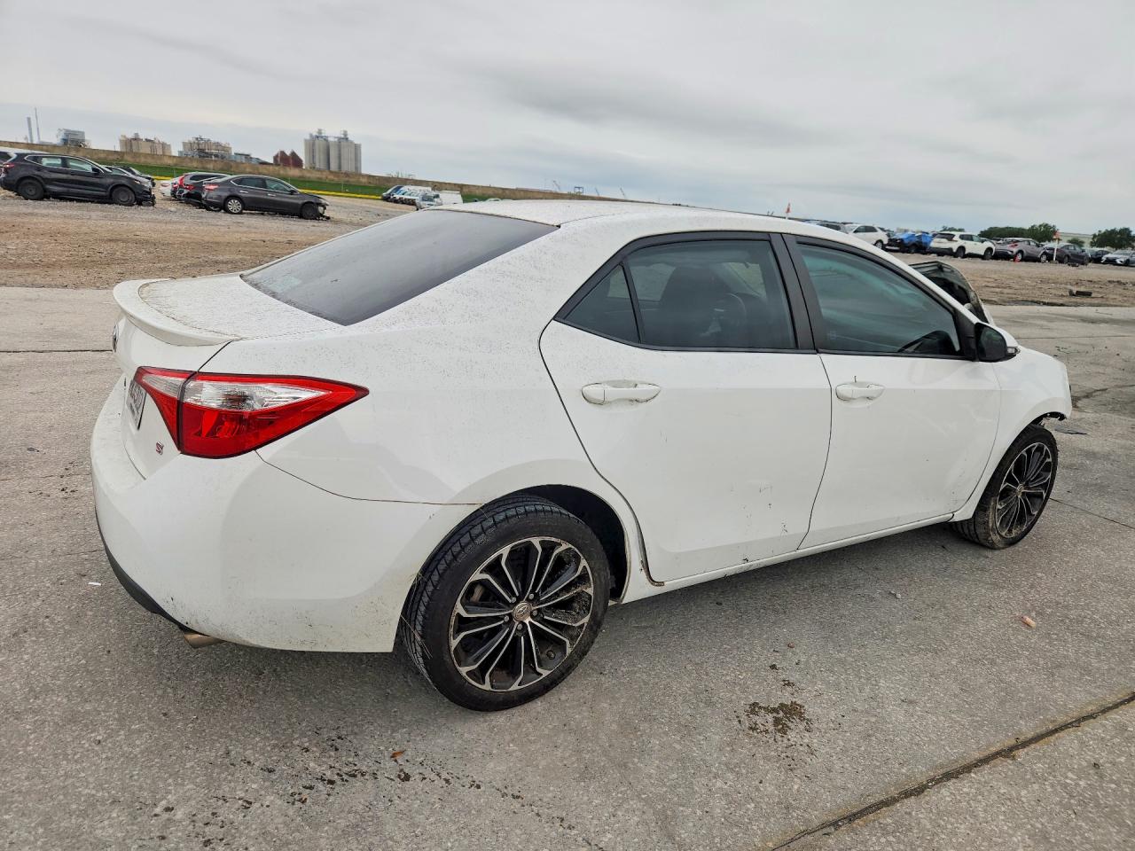 2014 TOYOTA COROLLA S PLUS photo 5