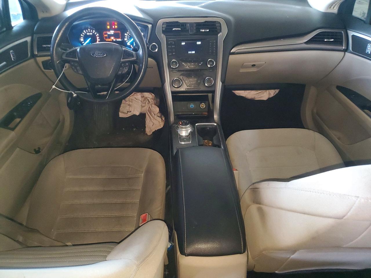2017 FORD FUSION SE photo 15