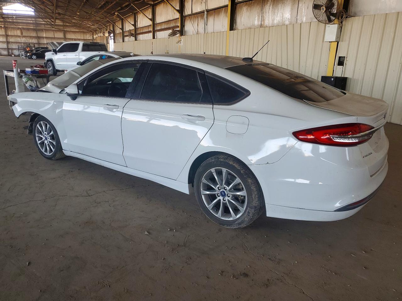 2017 FORD FUSION SE photo 3