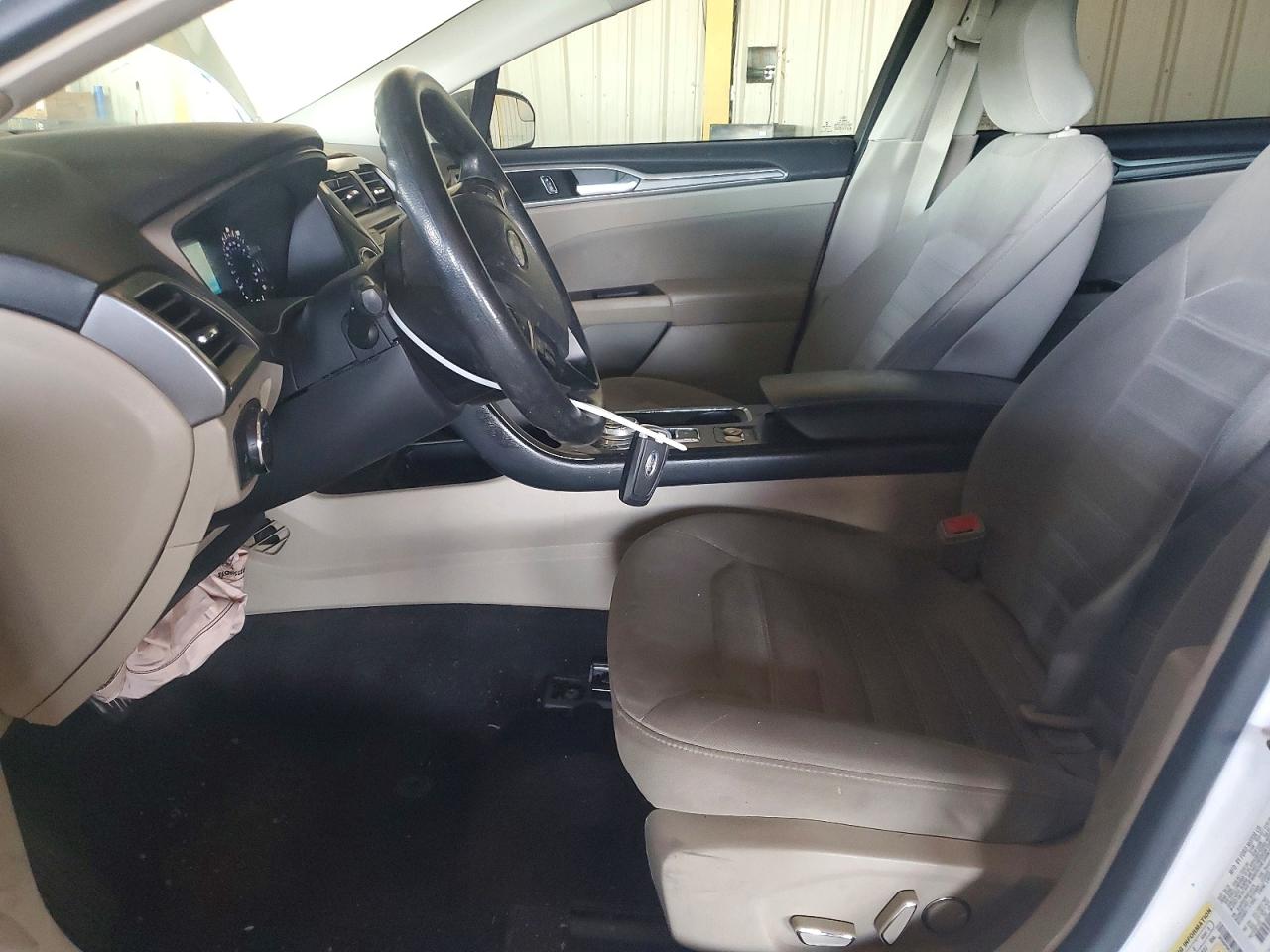 2017 FORD FUSION SE photo 13